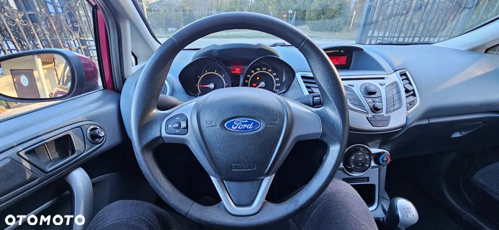 Ford Fiesta 1.25 Champions Edition - 12
