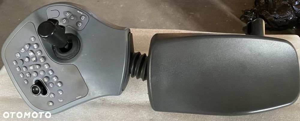 Podłokietnik John Deere / Joystick / Dżojstik / - F708144  / F706763 / F7081449 - Stacja Operatora - 1