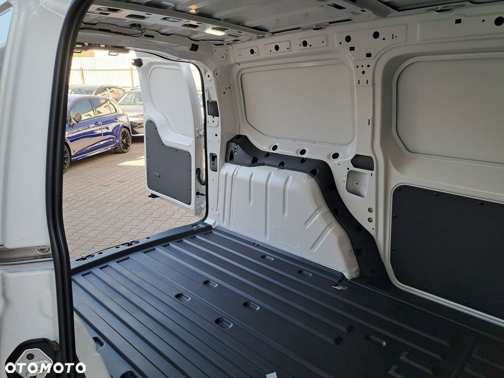 Volkswagen Caddy - 10