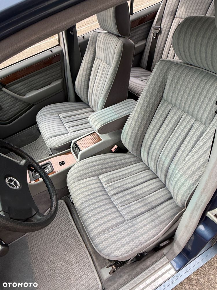 Mercedes-Benz W124 (1984-1993) - 14
