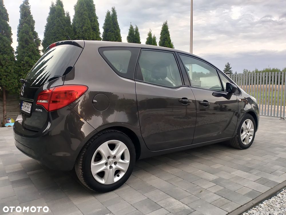 Opel Meriva - 8