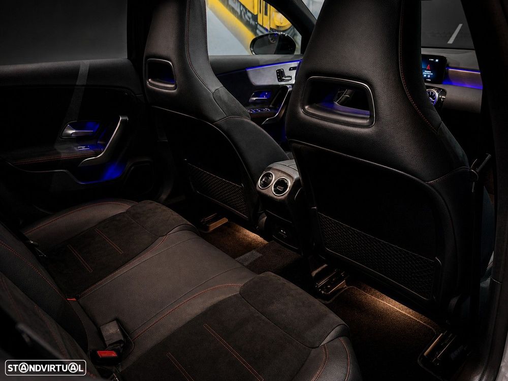 Mercedes-Benz A 180 7G-DCT AMG Line - 11