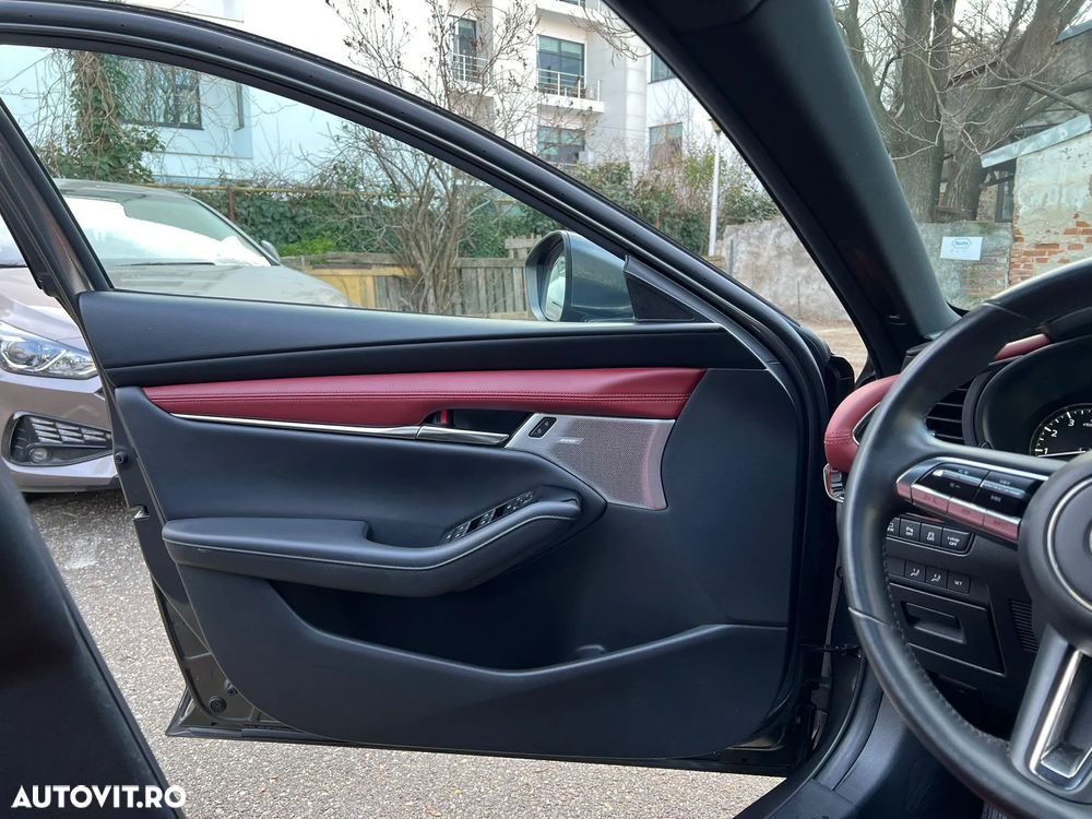 Mazda 3 e-Skyactiv X186 MHEV GT+ - 11