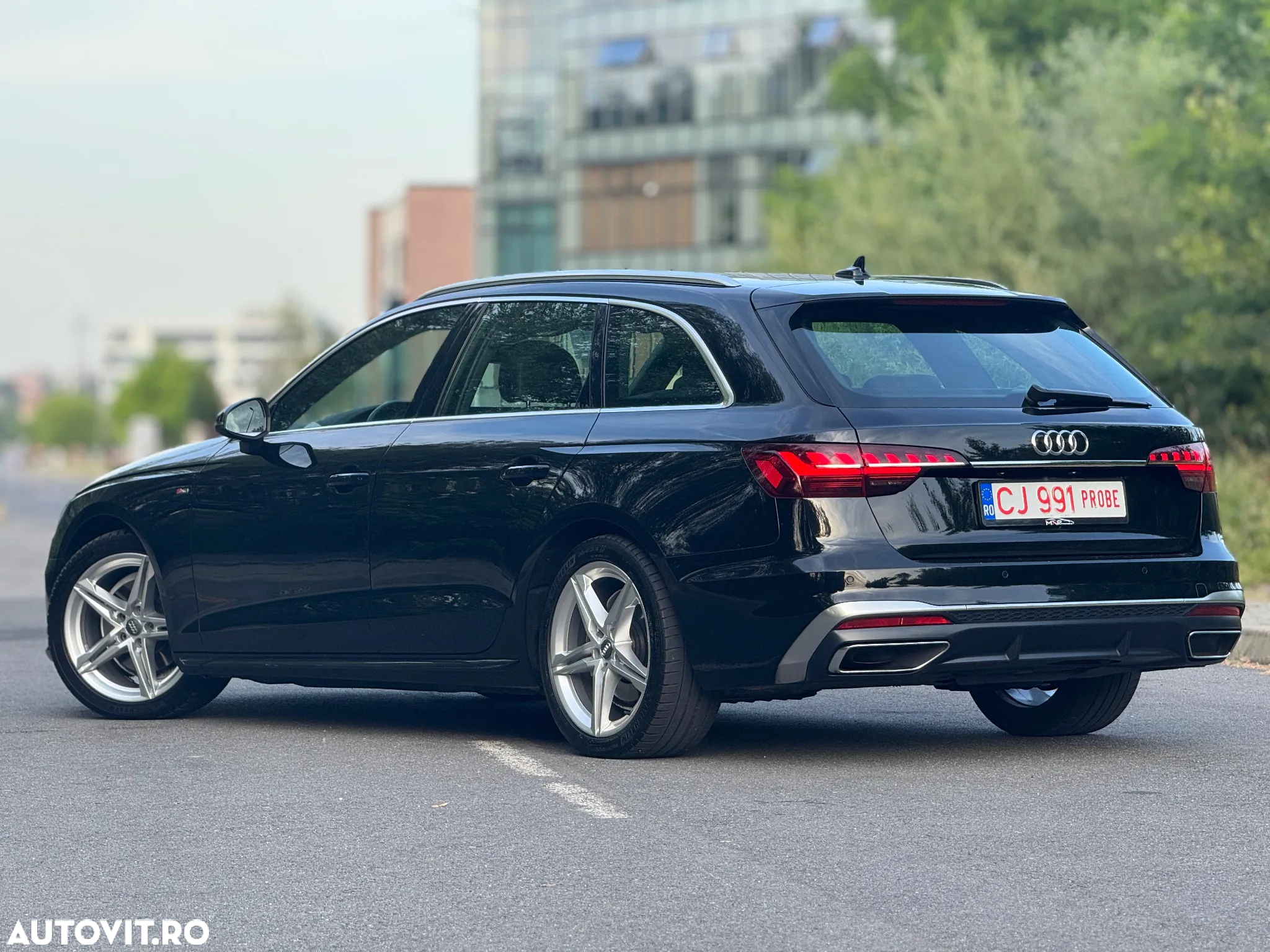 Audi A4 Avant 35 TDI S tronic S line - 3