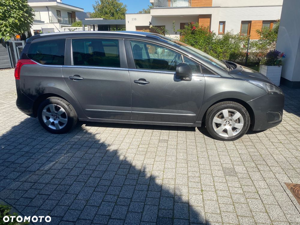 Peugeot 5008 - 5