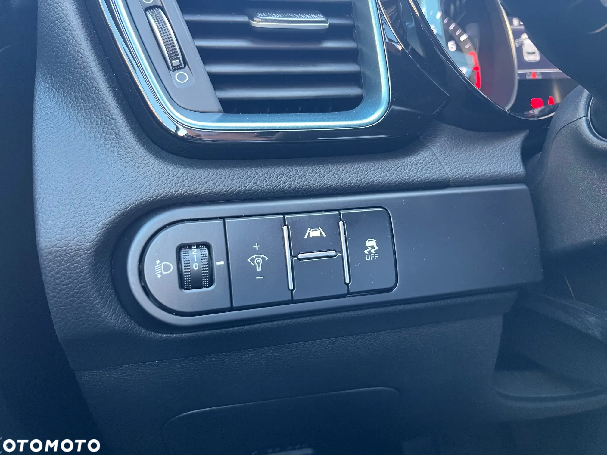 Kia XCeed 1.6 T-GDI Tribute DCT - 25