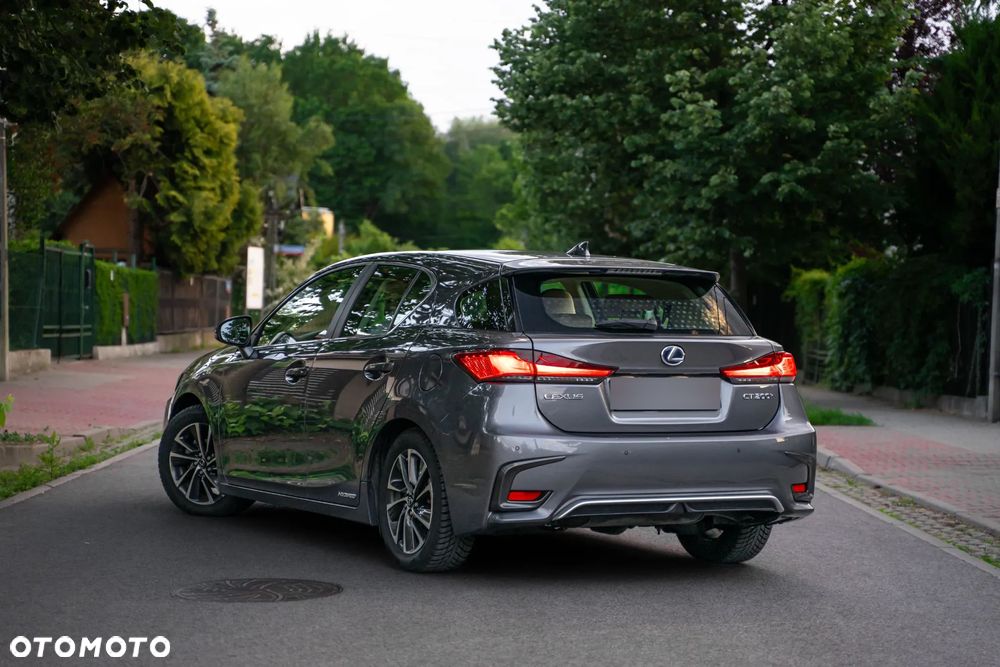 Lexus CT 200h Business Edition - 3