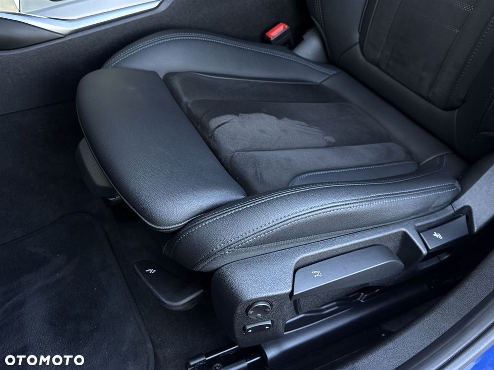 BMW Seria 3 320d xDrive - 21