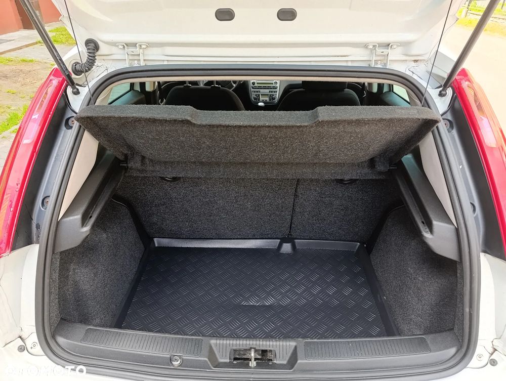 Fiat Grande Punto - 9