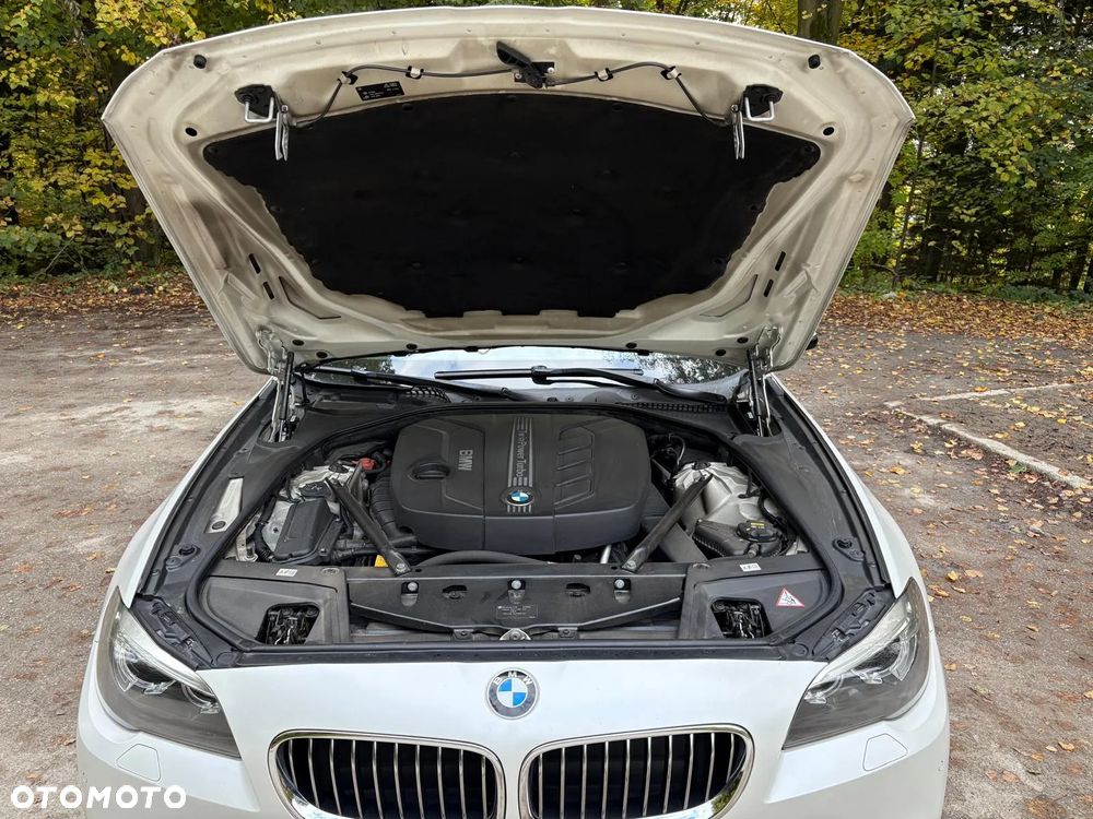 BMW Seria 5 525d xDrive Sport-Aut Luxury Line - 17