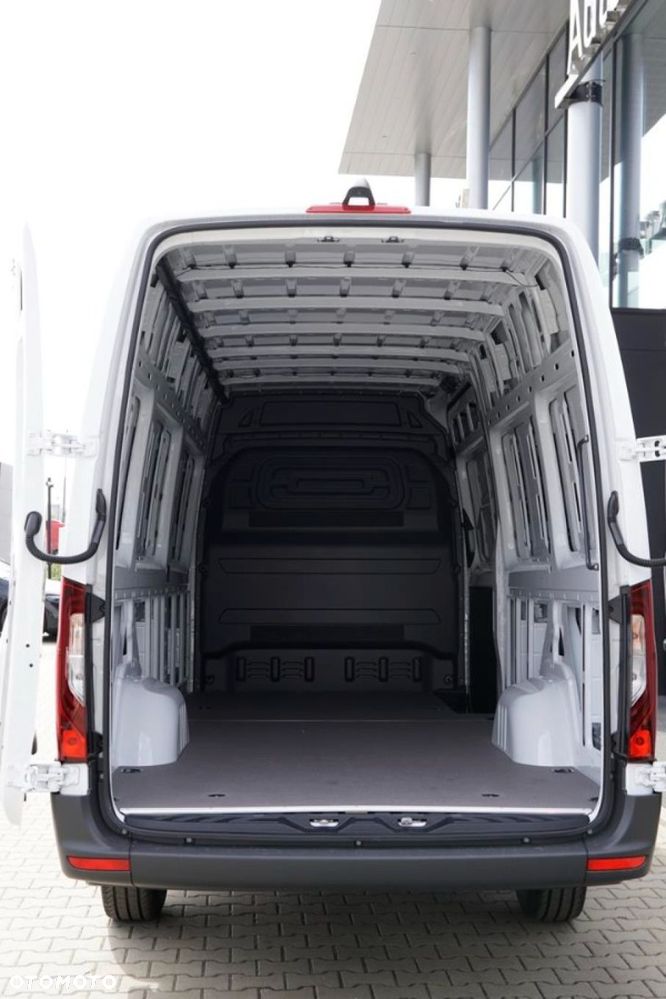 Mercedes-Benz Sprinter - 6