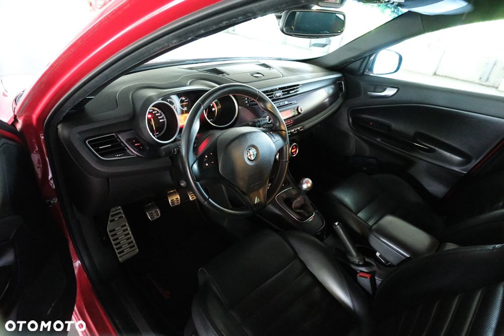 Alfa Romeo Giulietta 1.8 TBi 16V Quadrifoglio Verde - 9
