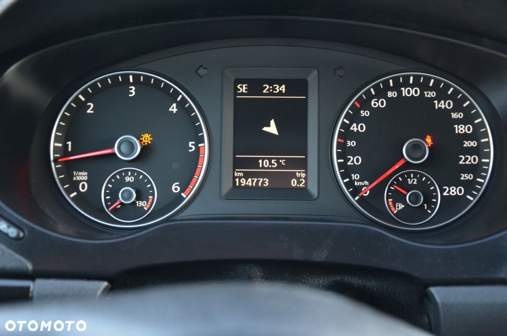 Volkswagen Jetta 1.6 TDI Blue Motion Technology Comfortline - 27