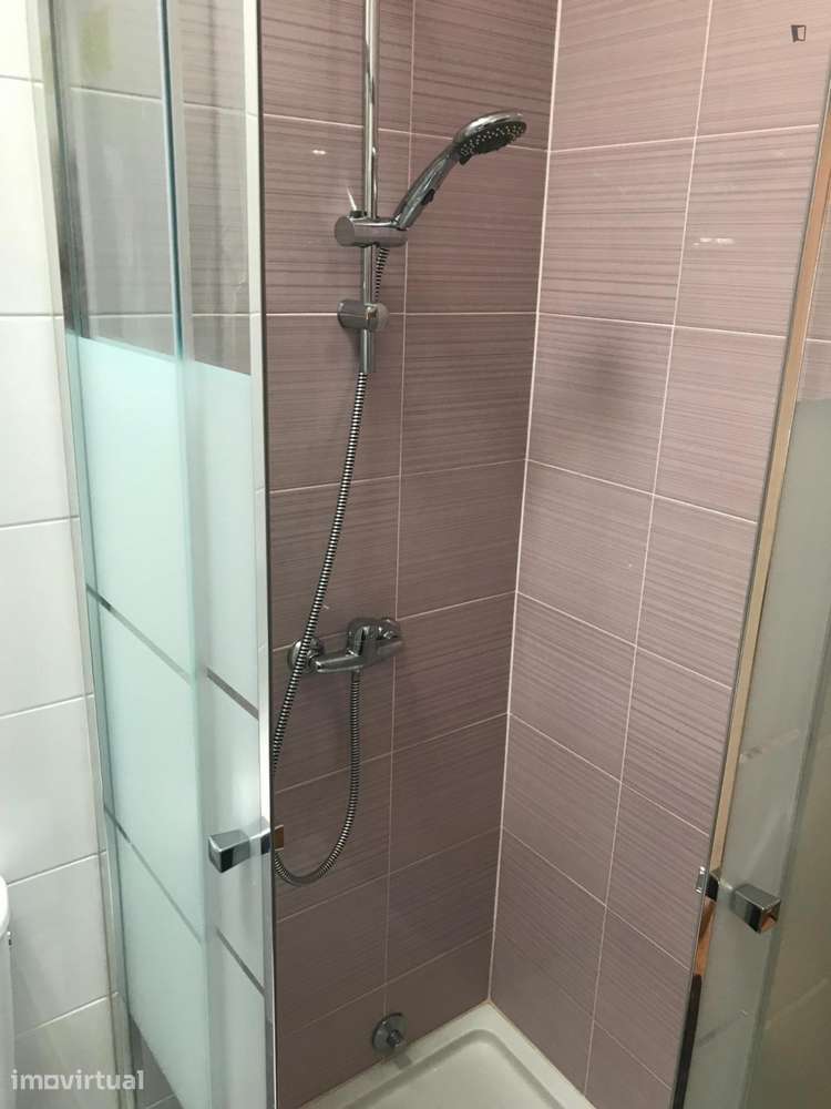 Apartamento com 1 quartos - localizado em Massarelos Porto - Grande imagem: 3/12