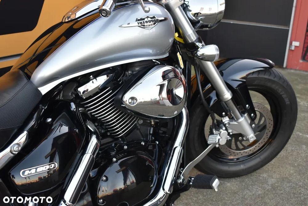 Suzuki Intruder - 33