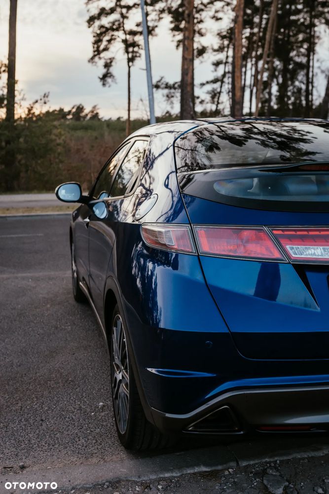 Honda Civic 1.8 Sport - 11