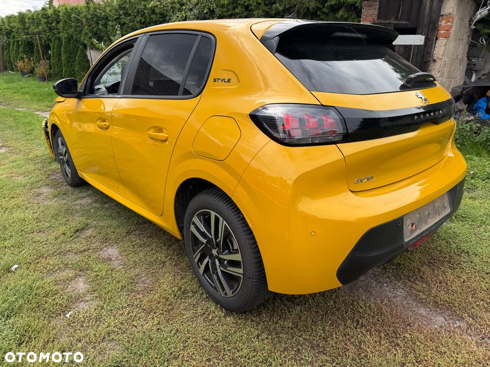 Peugeot 208 1.2 mHEV Style e-DCS6 - 9