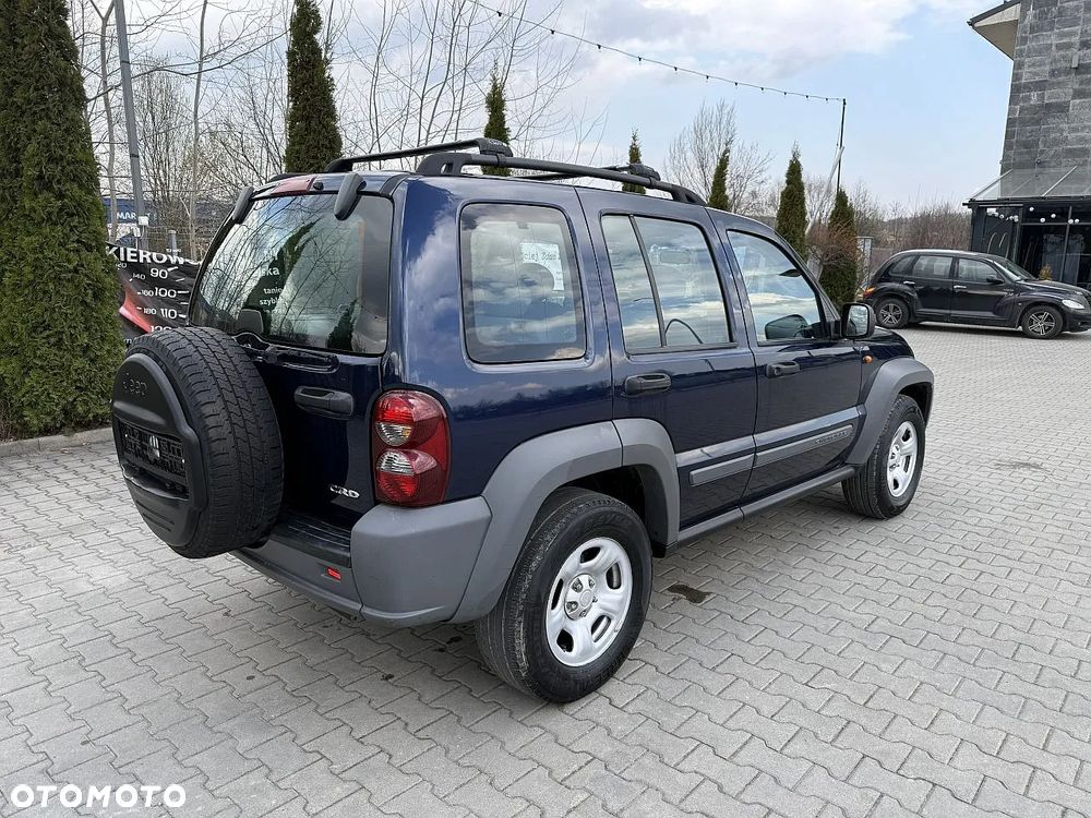 Jeep Cherokee 2.8 CRD Sport - 4