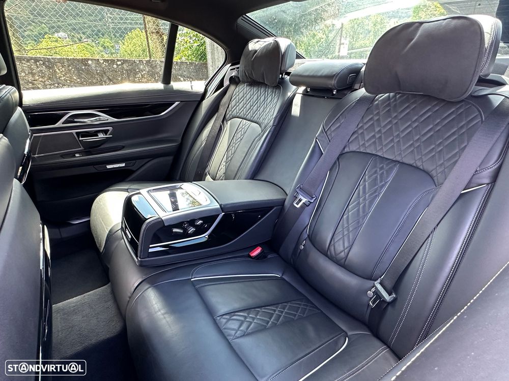 BMW 740 d xDrive Pack M Auto - 15