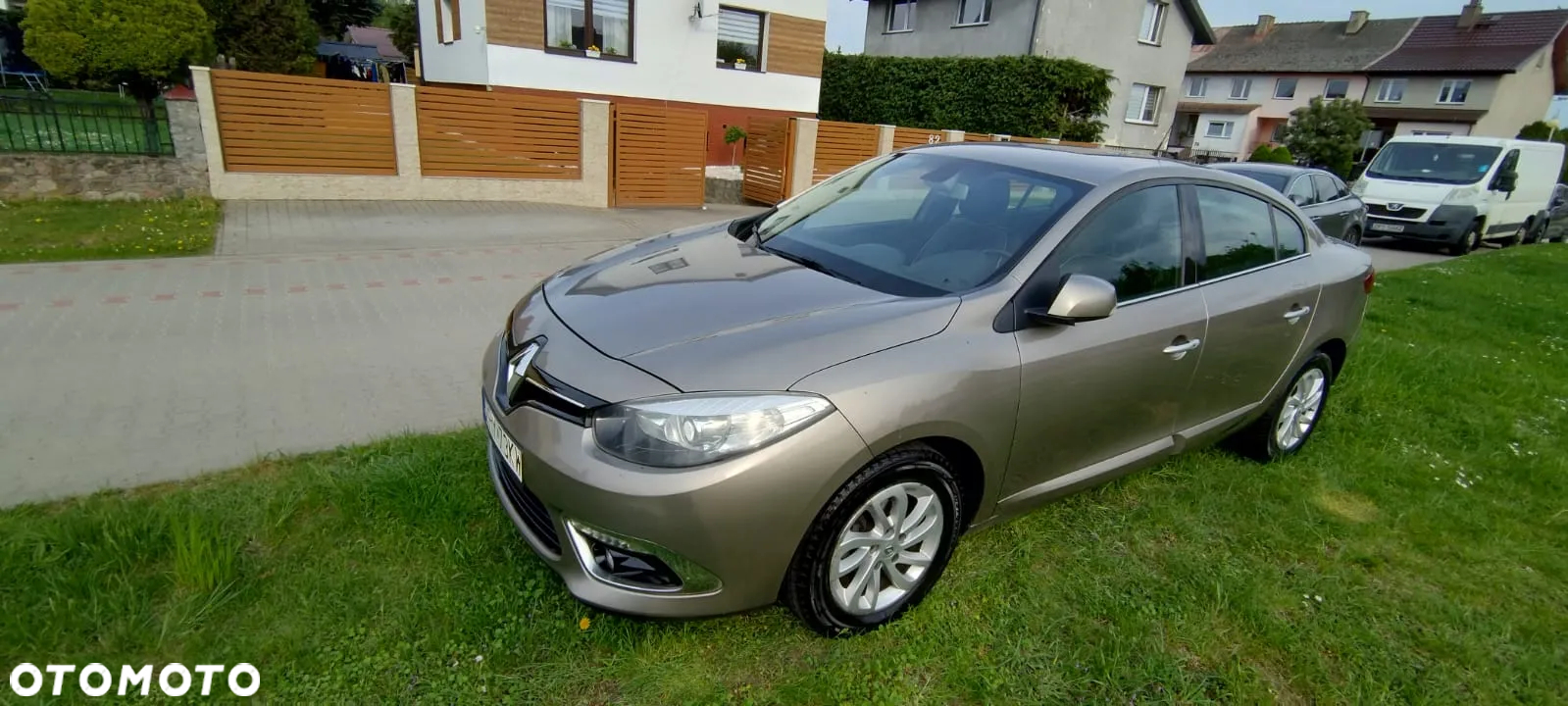Renault Fluence 1.6 16V Zen - 6
