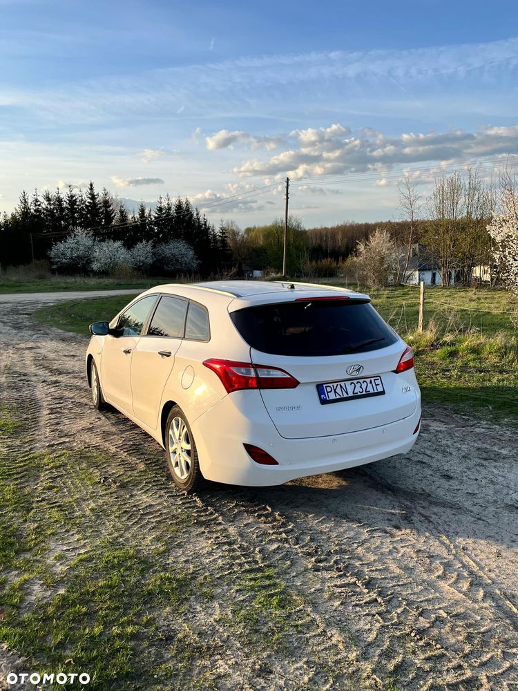 Hyundai i30 1.6 CRDi Classic + - 10