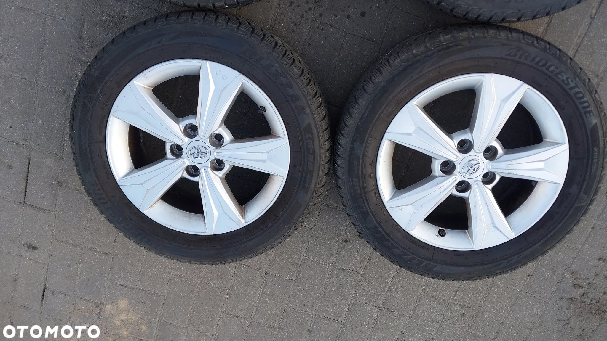 Komplet kol zimowych  Toyota OE PW457-10001 6.5" x 17" 5x114.3 ET45 corolla e21 auris chr opony 215/60r17 - 3