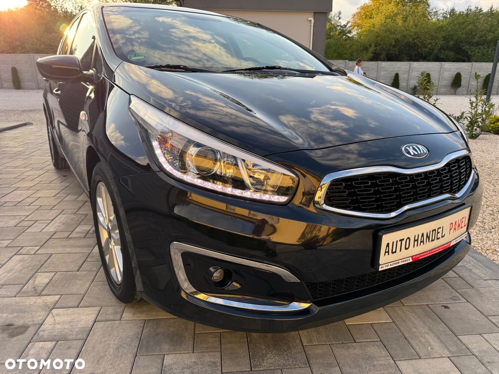 Kia Ceed 1.4 CVVT Dream-Team Edition - 13