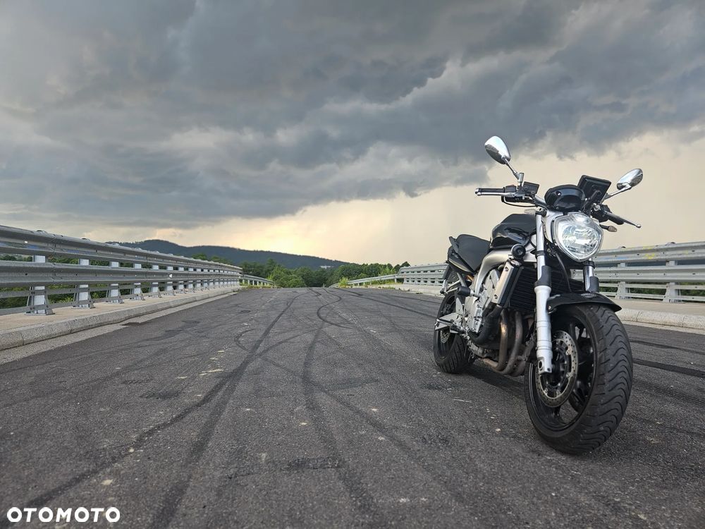 Yamaha FZ6 - 1