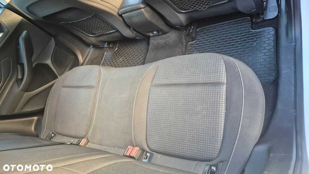 Ford Focus 1.5 EcoBlue Start-Stopp-System COOL&CONNECT - 24