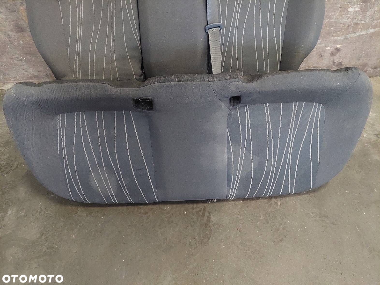 FOTEL FOTELE KOMPLET LEWY PRAWY KANAPA TYŁ OPEL CORSA D HB 3D - 2
