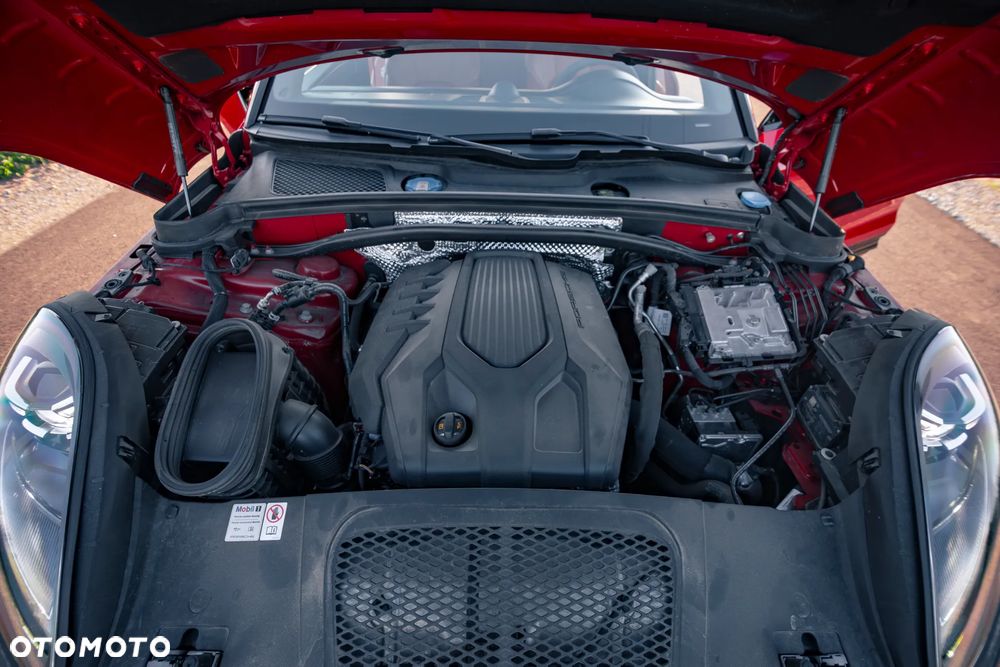Porsche Macan T - 36