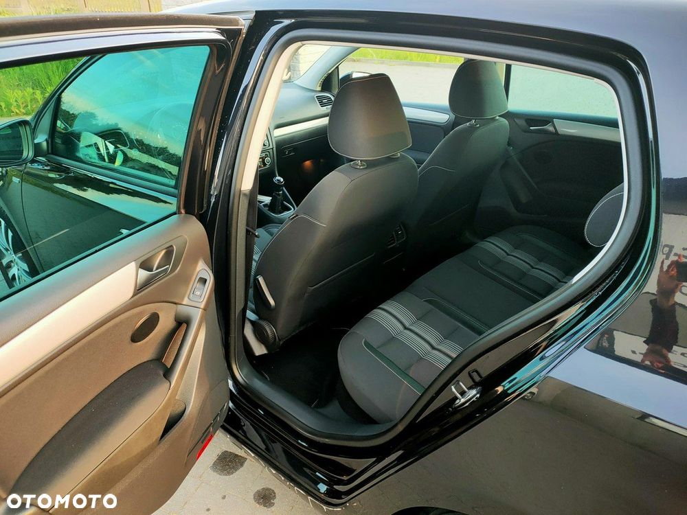 Volkswagen Golf - 12