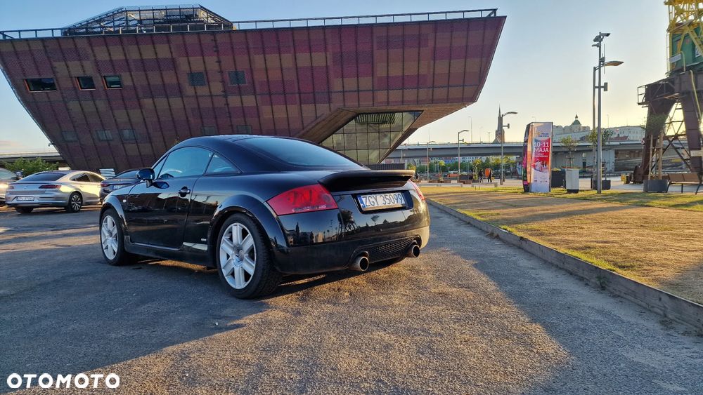 Audi TT Coupé 1.8T Quattro - 4