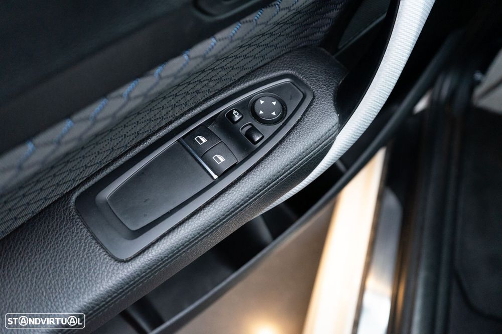 BMW 116 d Pack M Auto - 21