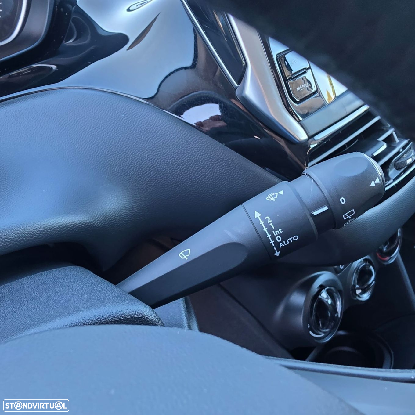 Peugeot 208 1.2 PureTech Signature - 22