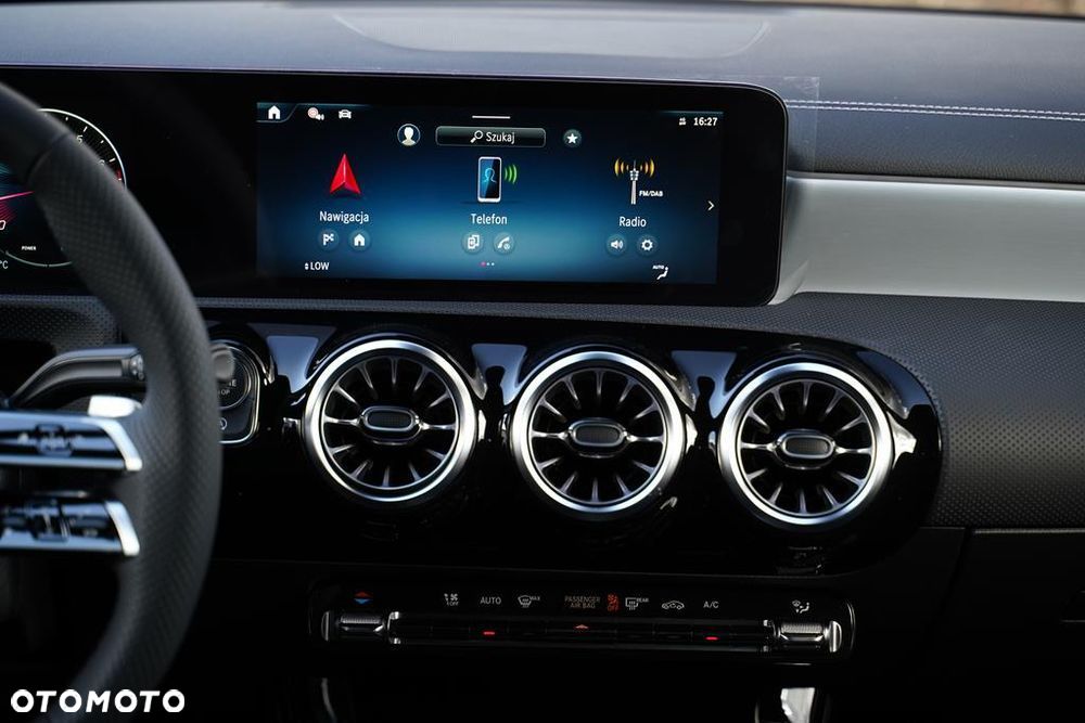 Mercedes-Benz CLA - 18