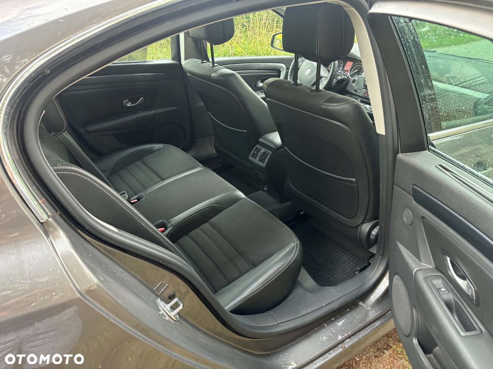Renault Laguna 2.0 Black Edition - 20