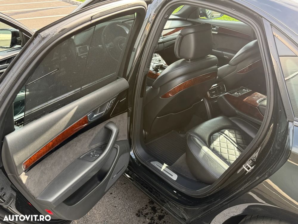 Audi A8 - 8