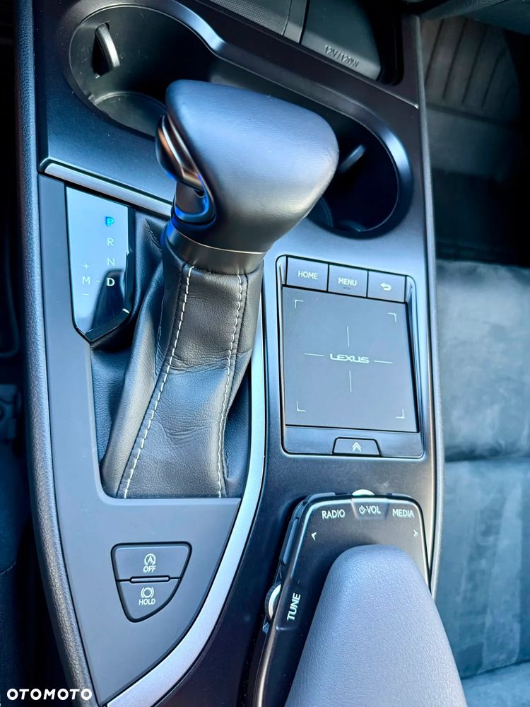 Lexus UX 200 GPF Business Edition 2WD - 24