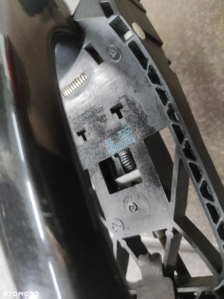 SKODA SUPERB 2 3T0 KLAMKA PODSTAWA KLAMKI WKŁADKA LINKA ZAMKA LEWY PRZÓD KIEROWCY 9910 LF9R CZARNA WYSYŁKA !!!! - 3