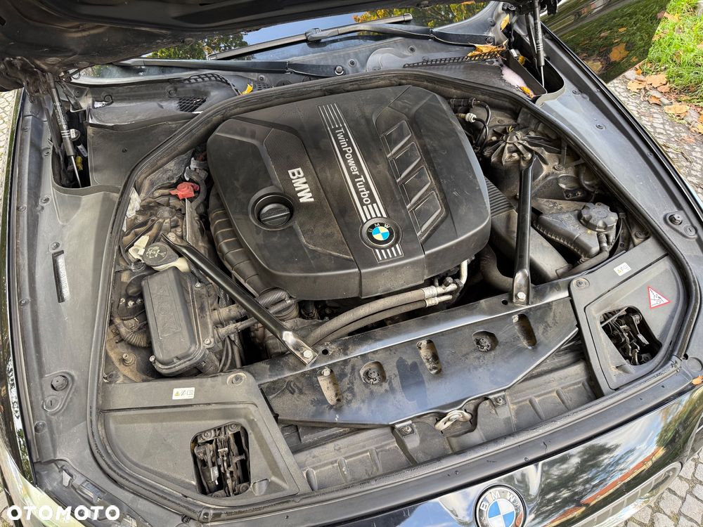 BMW Seria 5 525d Sport-Aut Modern Line - 16