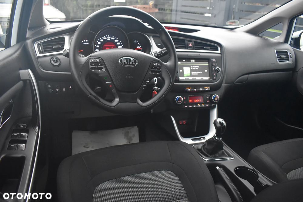 Kia Ceed 1.4 CVVT Dream-Team Edition - 22