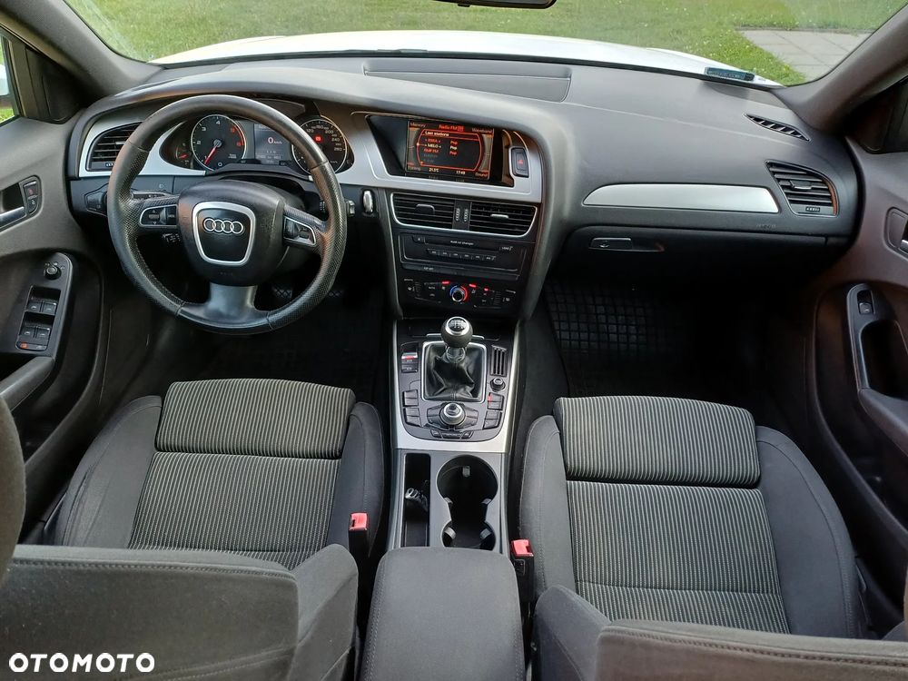 Audi A4 Avant 2.0 TDI - 6