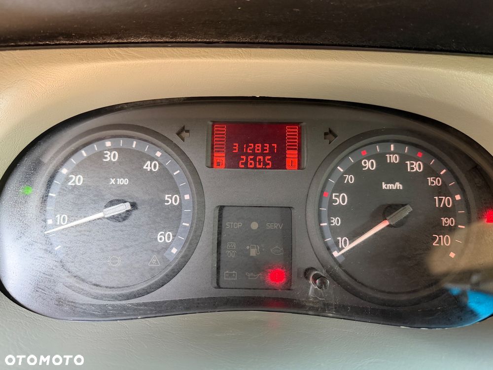 Renault Trafic - 16
