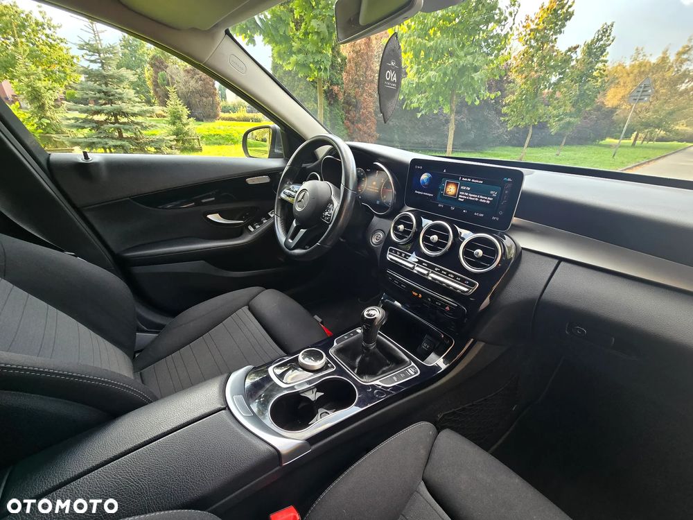 Mercedes-Benz Klasa C 180 d T Exclusive - 21