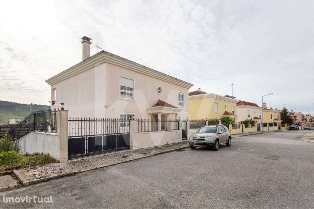 Moradia independente à venda em Quintanilho / Vialonga - Grande imagem: 2/58