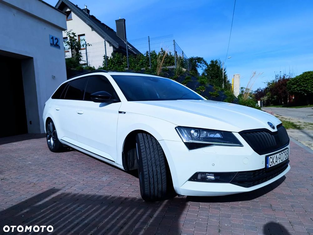 Skoda Superb 2.0 TDI Sportline DSG - 4