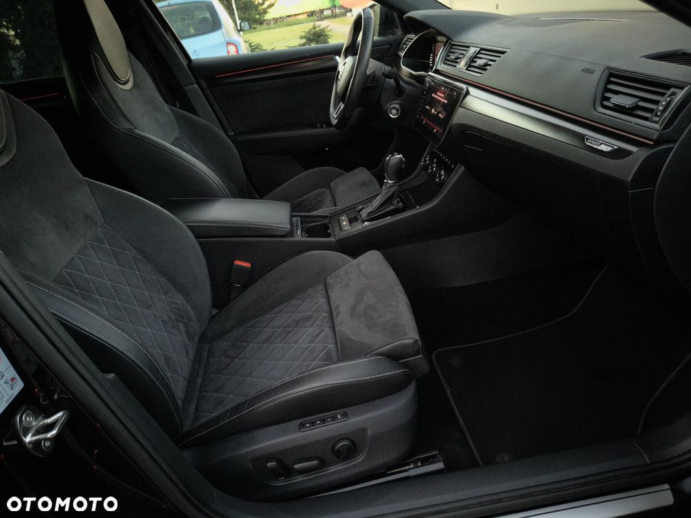 Skoda Superb 2.0 TDI 4x4 DSG Sportline - 23