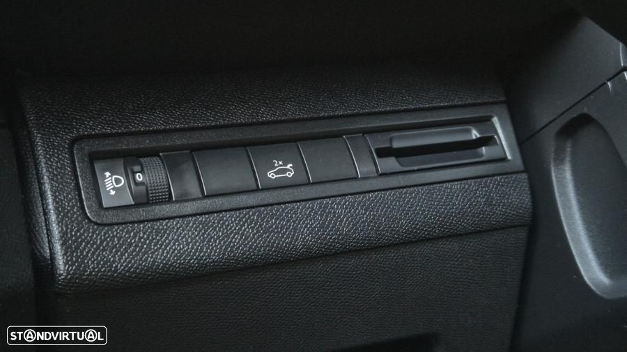 Peugeot 5008 1.2 PureTech Allure Grip Control - 28