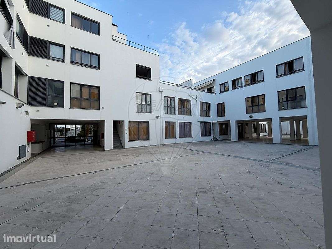 Apartamento T2 para arrendamento - Grande imagem: 2/11